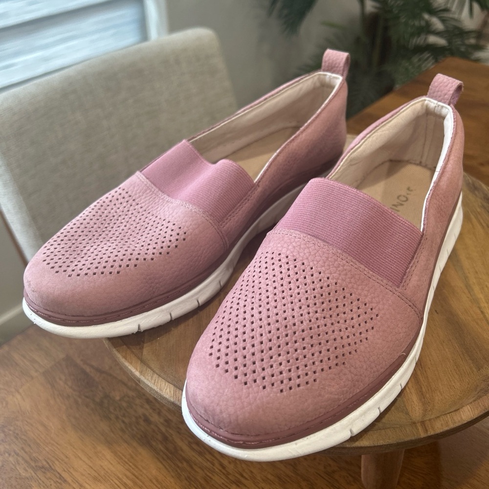 Vionic RoxanaPink Flats Breathable Slip-On Loafers size 8